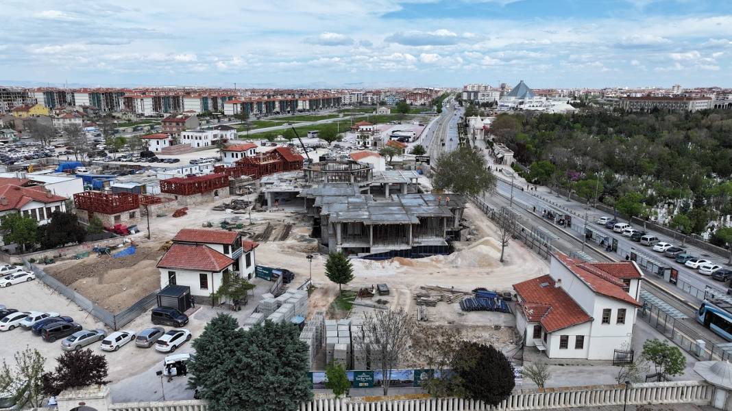 Türbe arkasında hummalı çalışma! İşte kare kare Mevlevi Dergahı'nda son durum 5
